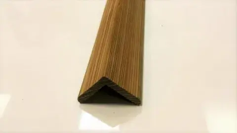 Наружный уголок  из лиственницы