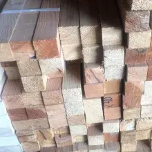 Сухой строганный брусок из лиственницы 40х40